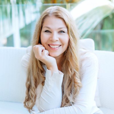 DR ANNELOES SMITSMAN